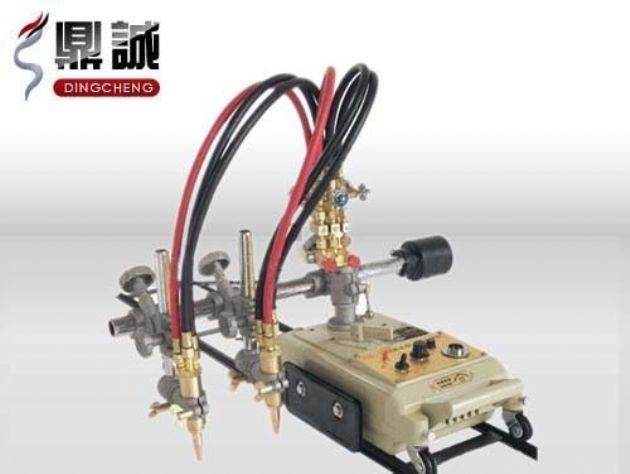 點擊查看詳細信息<br>標題：雙頭多頭火焰切割機 閱讀次數：4386