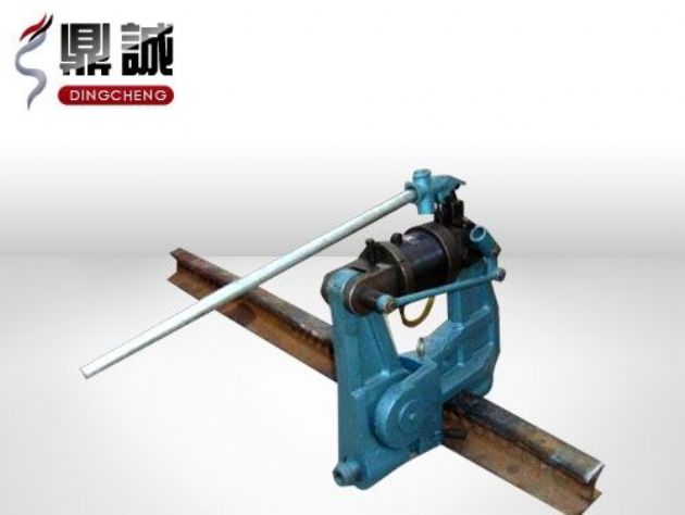 點擊查看詳細信息<br>標題：液壓鋼軌擠孔機 閱讀次數：4197